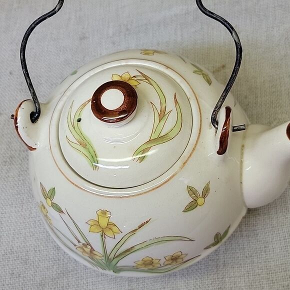 Beautiful Vintage Fred Roberts Company Floral Porcelain Teapot.Cups+ Saucers - Picture 4 of 14